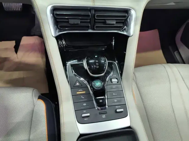 BYD Song PLUS — Фото автомобиля 16