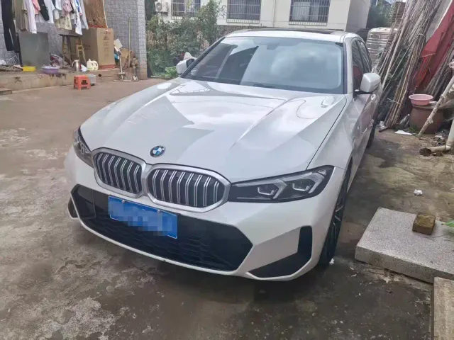Фотография автомобиля — BMW 3 Series