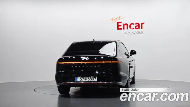 Hyundai Grandeur GN7 — Фото автомобиля 3
