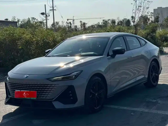 Фотография автомобиля — Changan UNI-V