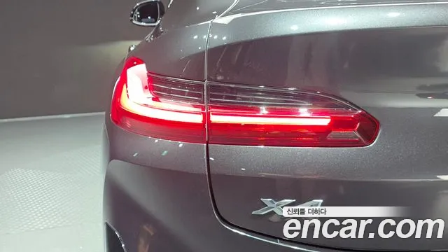 BMW X4 xDrive20i M Sport — Фото автомобиля 22