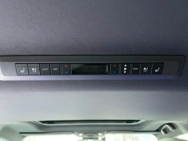 Toyota Sienna — Фото автомобиля 17