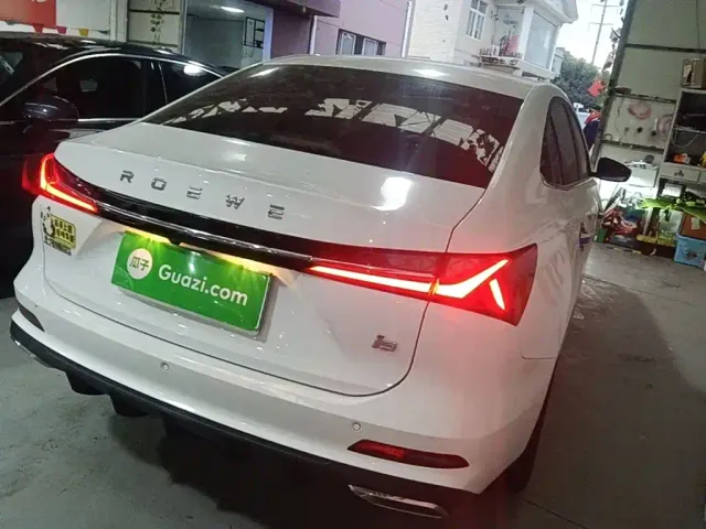 Roewe i5 — Фото автомобиля 6