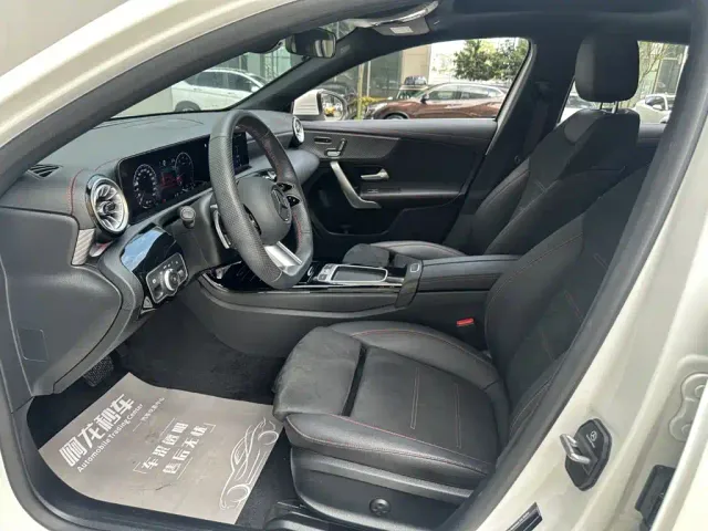 Mercedes-Benz A-Class — Фото автомобиля 10