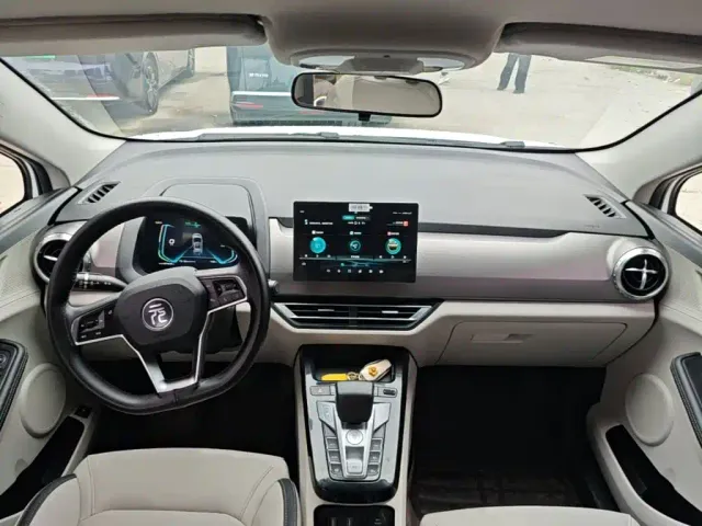 BYD Yuan Pro — Фото автомобиля 9