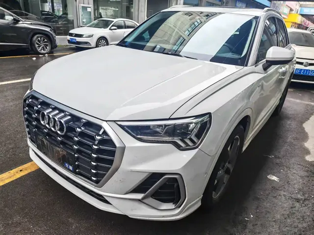 Фотография автомобиля — Audi Q3