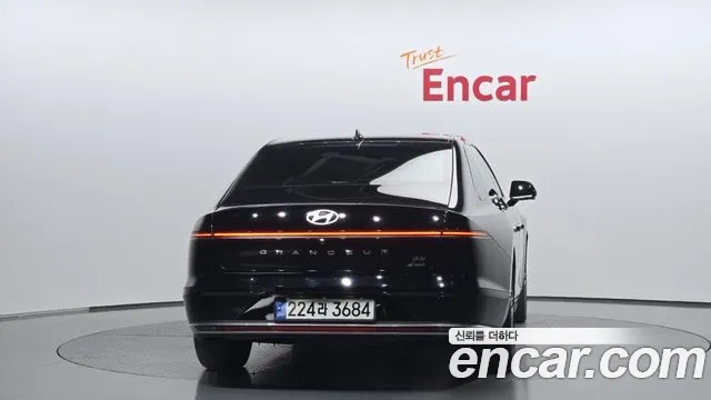 Hyundai Grandeur GN7 — Фото автомобиля 4