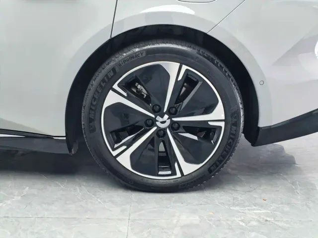 Nio ET5 Touring — Фото автомобиля 11