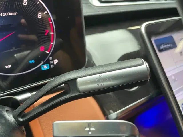 Mercedes-Benz S-Class — Фото автомобиля 18