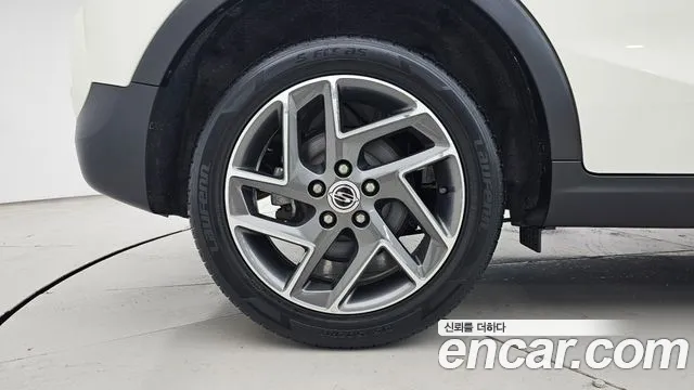 KG_Mobility_Ssangyong TIBOLI Very New Tivoli Бензин 1.5 2WD — Фото автомобиля 5