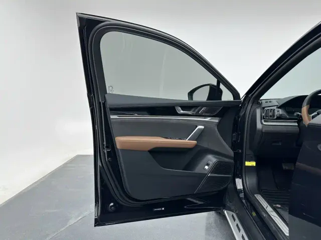 BYD Tang — Фото автомобиля 11