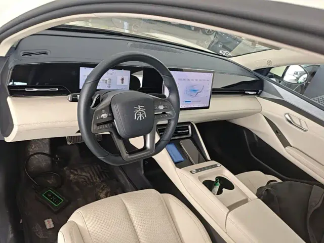 BYD Qin L — Фото автомобиля 9