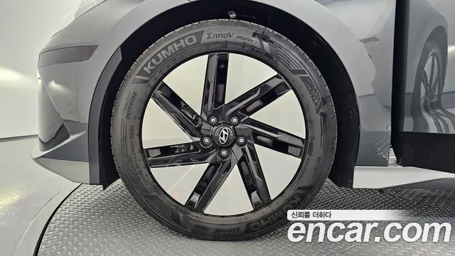 Hyundai Ioniq6 — Фото автомобиля 5