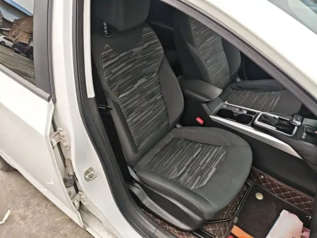 Chevrolet Monza — Фото автомобиля 24