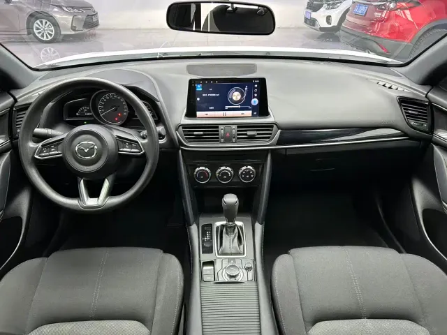 Mazda CX-4 — Фото автомобиля 17