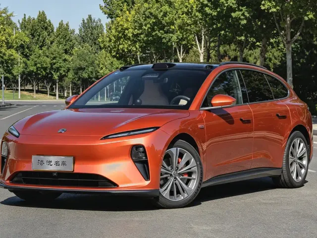 Nio ET5 Touring — Фото автомобиля 2