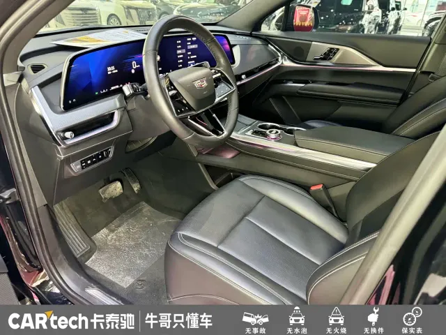 Cadillac XT5 — Фото автомобиля 13