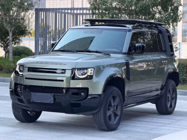 Land Rover Defender — Фото автомобиля 3