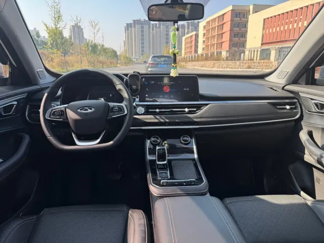 Chery Tiggo 8 — Фото автомобиля 6