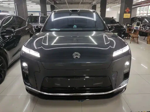 Nio ES8 — Фото автомобиля 2