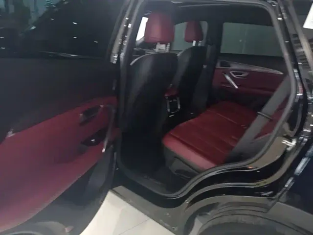 Jetour X70 Plus — Фото автомобиля 16