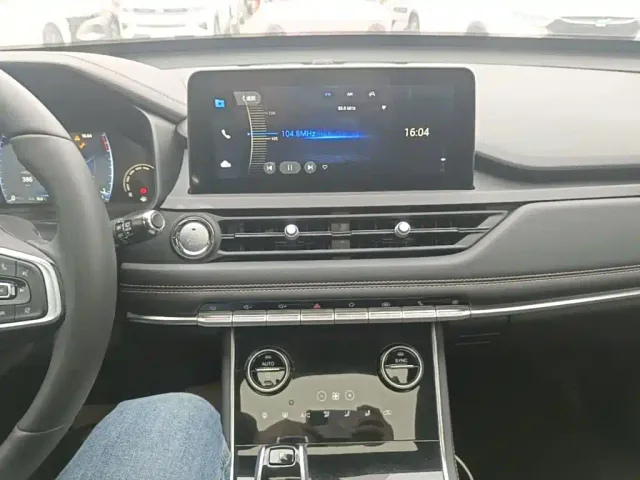 Chery Tiggo 8 — Фото автомобиля 12