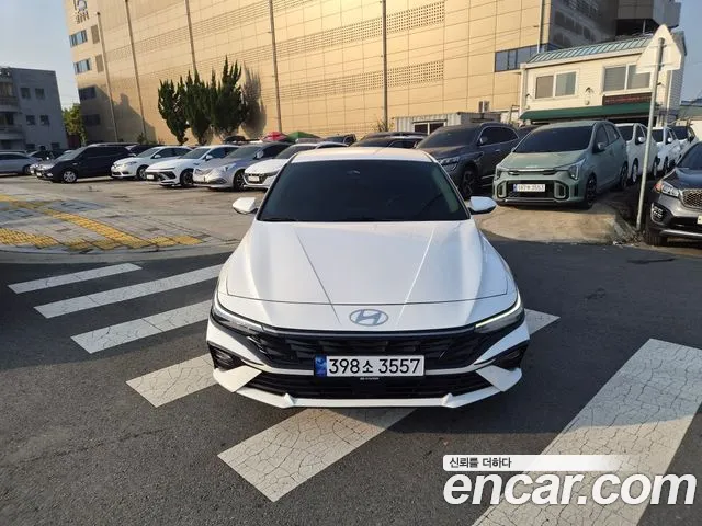 Hyundai Avante CN7 — Фото автомобиля 3