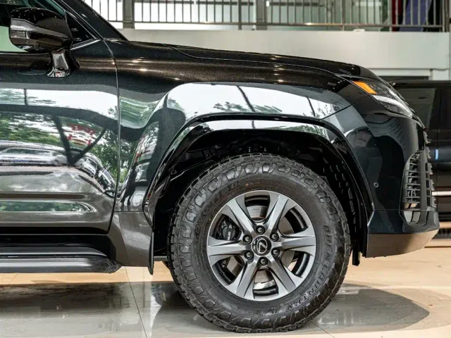 Lexus LX — Фото автомобиля 5