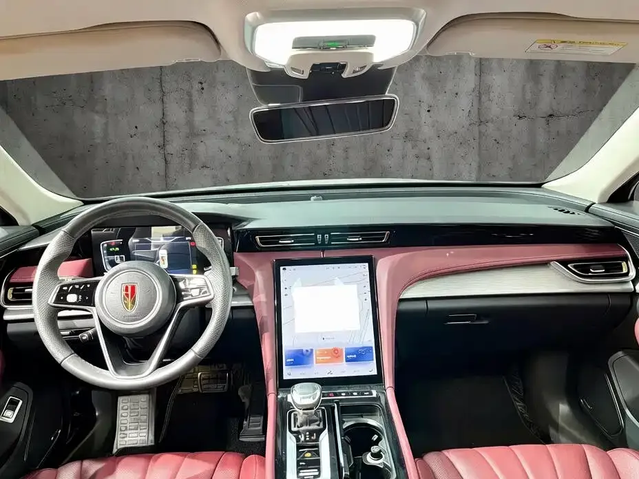 Hongqi Hongqi H5 2023 2.0T Auto Smart Connect Flag Comfort — Фото автомобиля 4