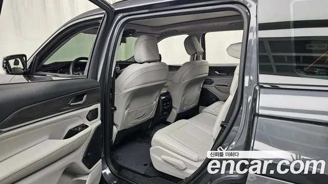 Jeep Cherokee Grand Cherokee(WL) L 3.6 Overland — Фото автомобиля 23