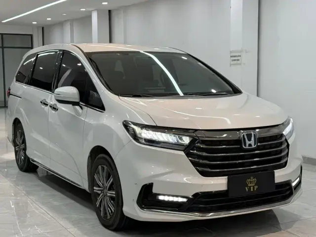 Фотография автомобиля — Honda Odyssey