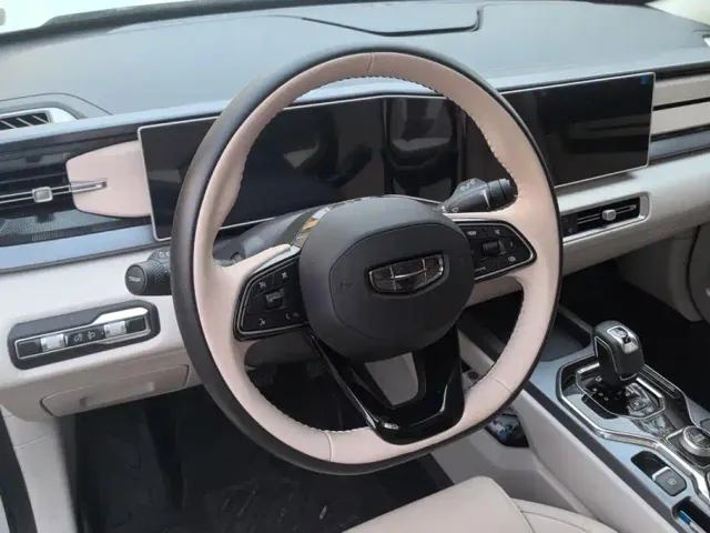Geely ICON — Фото автомобиля 15