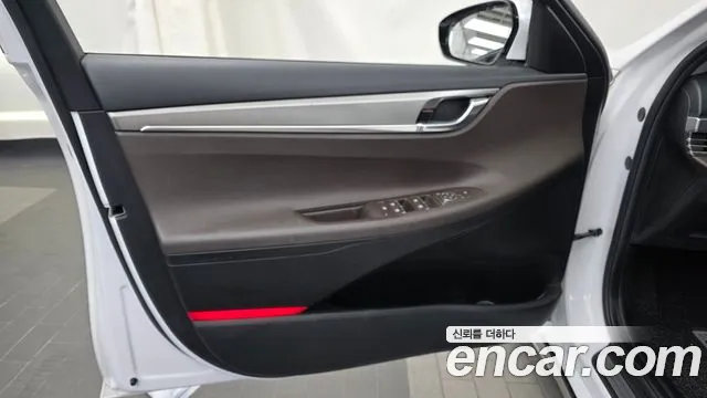 Hyundai Grandeur New — Фото автомобиля 13