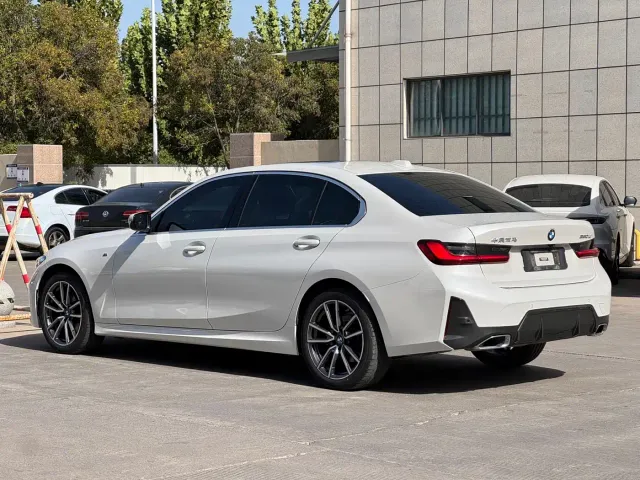 BMW 3 Series — Фото автомобиля 3