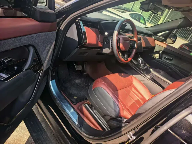 Land Rover Range Rover Sport — Фото автомобиля 6