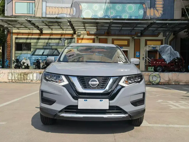 Nissan X-Trail — Фото автомобиля 2