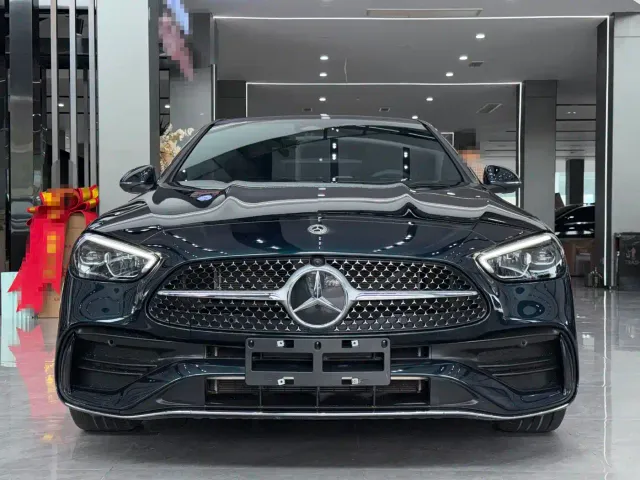 Mercedes-Benz C-Class — Фото автомобиля 2
