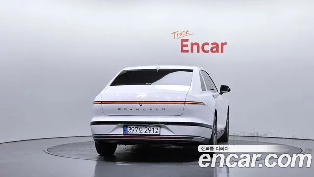 Hyundai Grandeur GN7 — Фото автомобиля 3