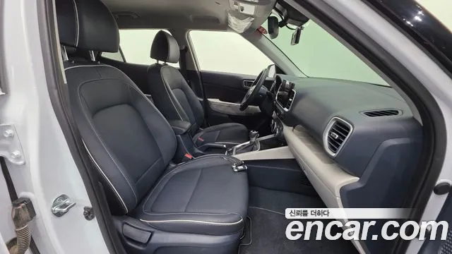 Hyundai Venue — Фото автомобиля 10