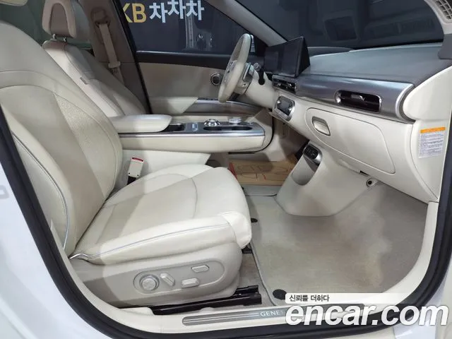 Genesis GV60 — Фото автомобиля 14