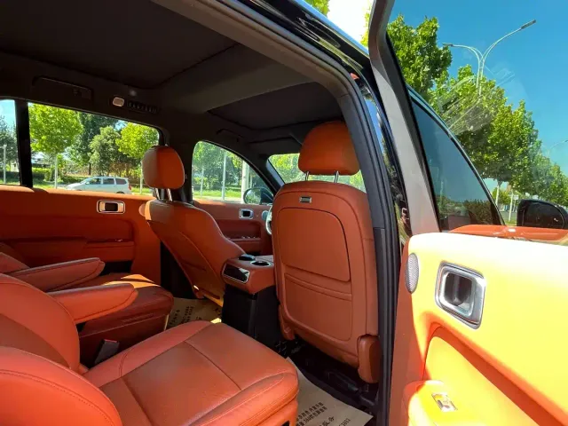 Li Auto L8 — Фото автомобиля 5