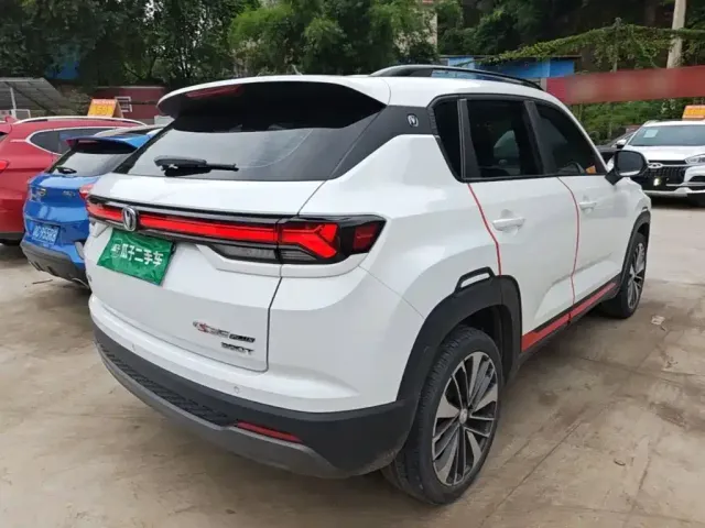 Changan CS35 Plus — Фото автомобиля 6