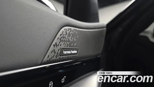 BMW 5 Series G60 — Фото автомобиля 22