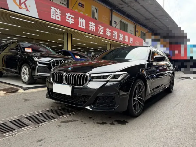 Фотография автомобиля — BMW 5 Series