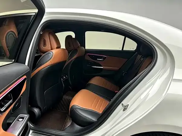 Mercedes-Benz C-Class — Фото автомобиля 10