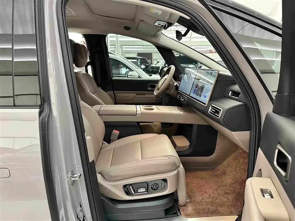 Li Auto Li Auto MEGA 2025 Model Home Family Special Edition — Фото автомобиля 25