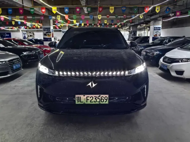 Dongfeng eπ 008 — Фото автомобиля 2