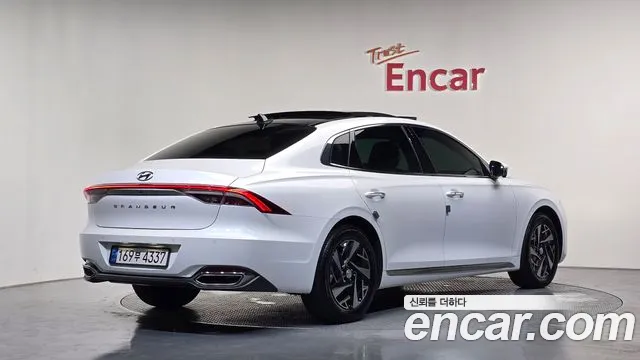 Hyundai Grandeur — Фото автомобиля 2