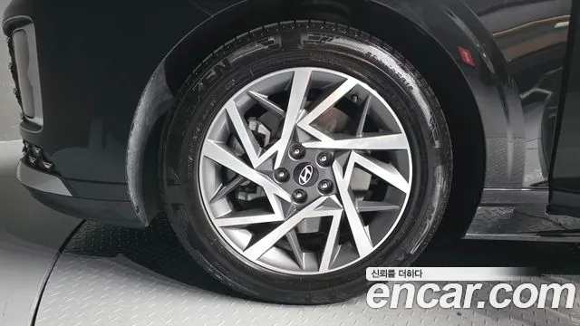 Hyundai Grandeur GN7 — Фото автомобиля 5