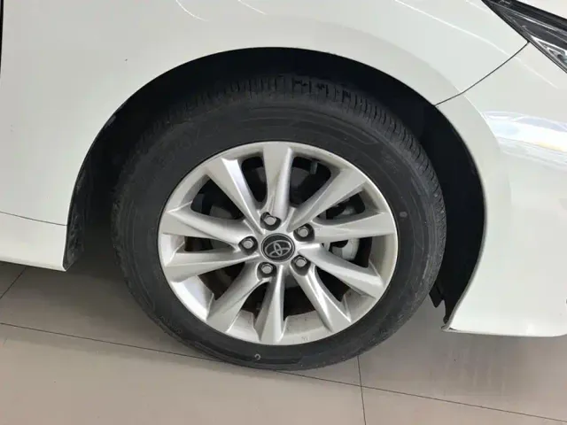 Toyota Corolla — Фото автомобиля 6